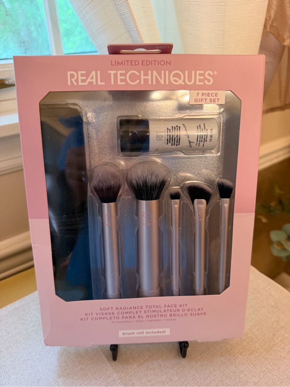 Real Techniques Limited Edition 7-Piece Brush Set - Pink/Silver NIB